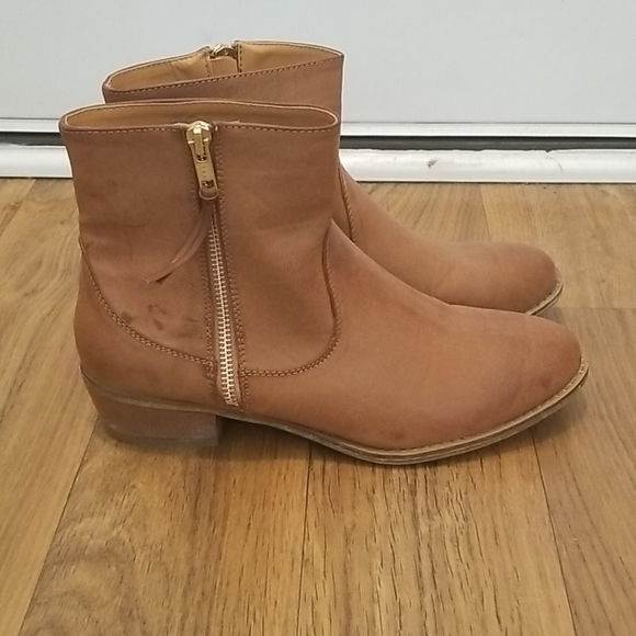 Tan Diba Ankle Boots - Picture 2 of 4